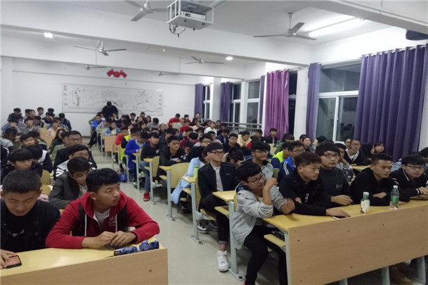 1508293167747950.jpg 学生会例会2.jpg